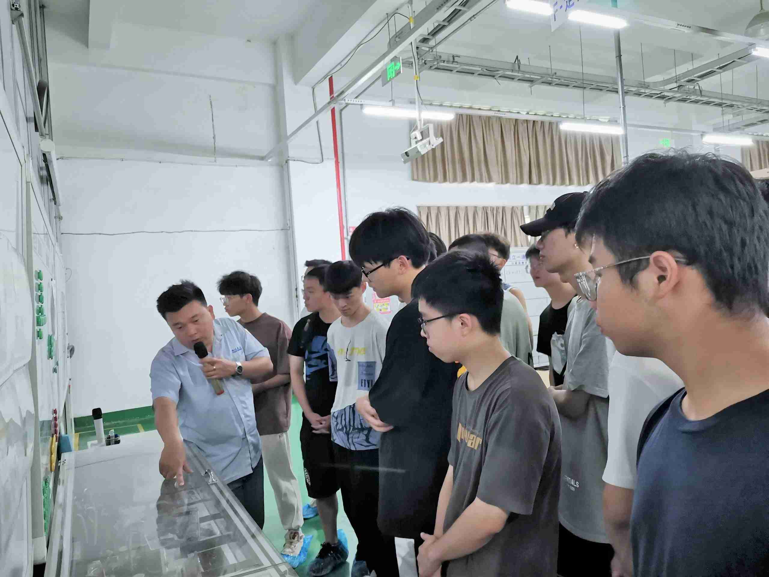 �й���1929cc����˹(�ɷ�)���޹�˾-�ٷ���վ